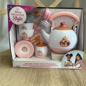 Disney Princess Style Collection Sweet Stylin' Tea Set Girls gifts Pretend NEW!